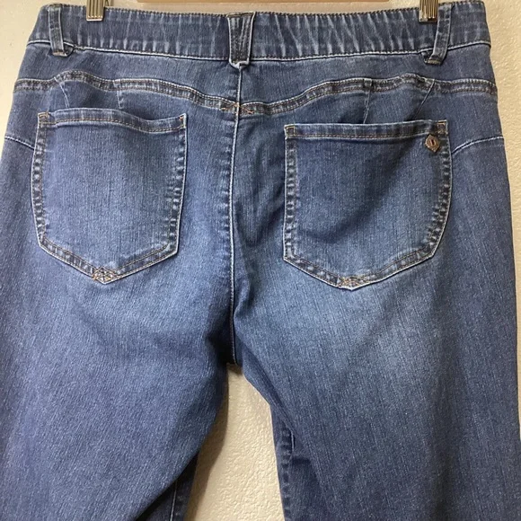 Democracy "Ab"solution Cuffed Indigo Ankle jeans - Picture 10 of 16